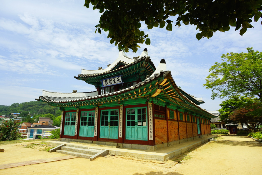 Ganghwa Luge-Goryeogung Palace Site-Ganghwa Seodo Central Church-Gimpo Laveniche March Avenue